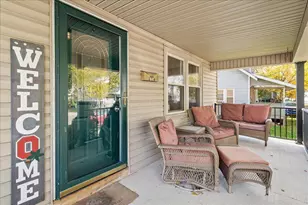 204 E Spring Ave, Bellefontaine, OH 43311 - Photo 4