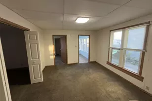 229 W Columbia St, Marion, OH 43302 - Photo 4