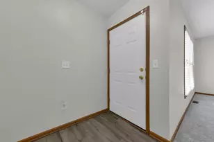 700 Shawn Dr, West Jefferson, OH 43162 - Photo 8