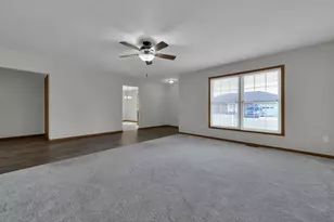 700 Shawn Dr, West Jefferson, OH 43162 - Photo 14