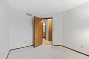 4476 Cliff Ridge Dr, Columbus, OH 43230 - Photo 18