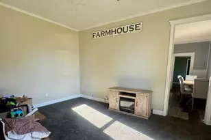 16 N Main St, Jeffersonville, OH 43128 - Photo 6