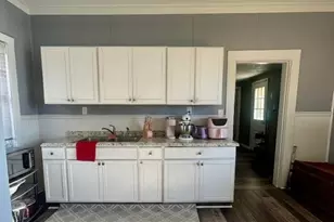 16 N Main St, Jeffersonville, OH 43128 - Photo 8