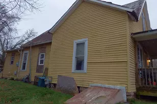 122 N Pleasant St, New Lexington, OH 43764 - Photo 2