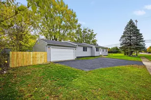 1830 Winding Hollow Dr, Columbus, OH 43223 - Photo 4