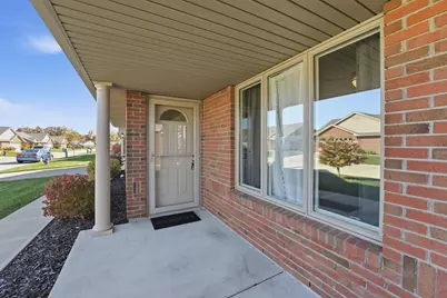801 Timbers Edge, Marysville, OH 43040 - Photo 2