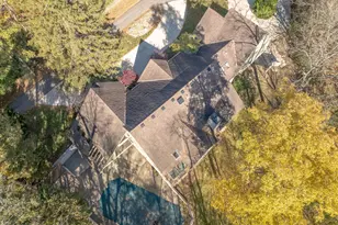 3055 Carriage Ln, Columbus, OH 43221 - Photo 4