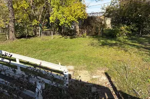 2398 Dunkirk Dr, Columbus, OH 43219 - Photo 2