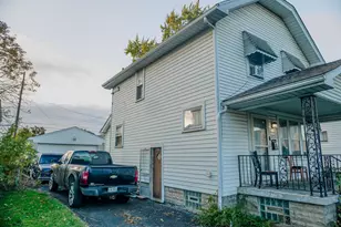 677 S Warren Ave, Columbus, OH 43204 - Photo 2