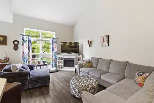 810 Mystic Pointe Dr, Lewis Center, OH 43035 - Photo 4