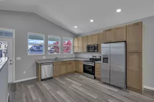 1583 Metcalfe Ave, Obetz, OH 43207 - Photo 10