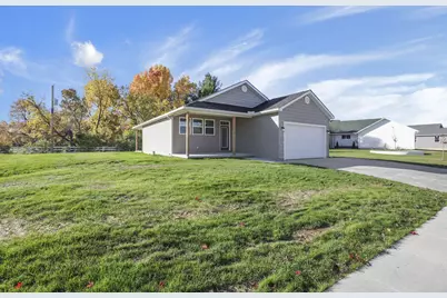 1583 Metcalfe Avenue, Obetz, OH 43207 - Photo 2
