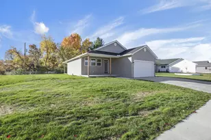 1583 Metcalfe Ave, Obetz, OH 43207 - Photo 2
