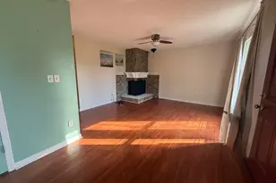 2029 Burwell Dr, Columbus, OH 43209 - Photo 2