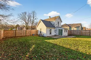 608 Henry St, Bellefontaine, OH 43311 - Photo 14