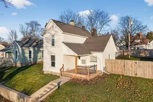 608 Henry St, Bellefontaine, OH 43311 - Photo 1