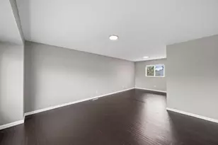 1637 S James Rd, Columbus, OH 43227 - Photo 16