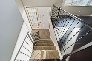 1637 S James Rd, Columbus, OH 43227 - Photo 14