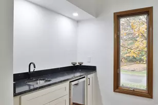 128 Green Springs Dr, Columbus, OH 43235 - Photo 18