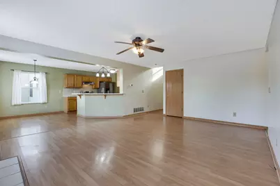 1094 Insco Loop, Blacklick, OH 43004 - Photo 6