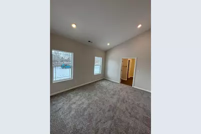 517 E Chillicothe Avenue, Bellefontaine, OH 43311 - Photo 4