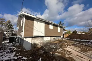 3997 Briggs Rd, Columbus, OH 43228 - Photo 6