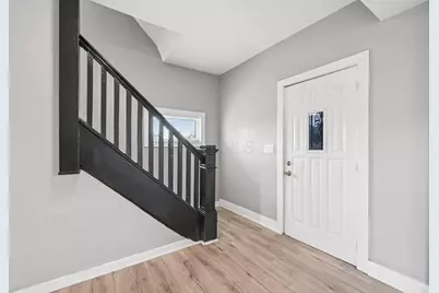 1025 Howard ., Columbus, OH 43201 - Photo 8