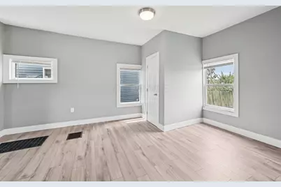 1025 Howard ., Columbus, OH 43201 - Photo 18