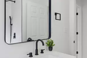 1689 E Kossuth St, Columbus, OH 43206 - Photo 10