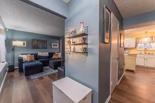 3854 Deer Knoll Dr, Columbus, OH 43230 - Photo 2