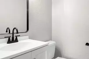 2436 Hardesty Dr S, Columbus, OH 43204 - Photo 16