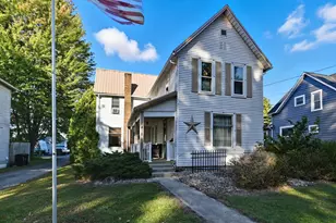 418 Gill Ave, Galion, OH 44833 - Photo 1