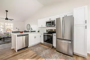 2977 Ironstone Dr, Columbus, OH 43231 - Photo 12