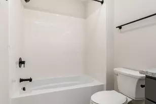 172 Whitethorne Ave, Columbus, OH 43223 - Photo 22