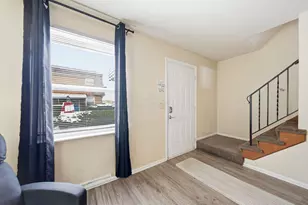 4637 Hilton Ave, Columbus, OH 43228 - Photo 16