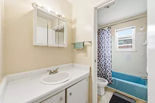 4637 Hilton Ave, Columbus, OH 43228 - Photo 28
