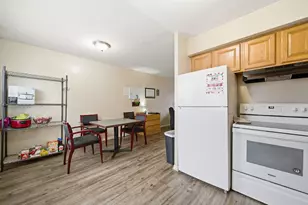4637 Hilton Ave, Columbus, OH 43228 - Photo 22