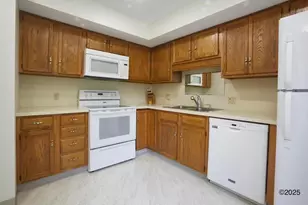 532 W Broadway, Granville, OH 43023 - Photo 6