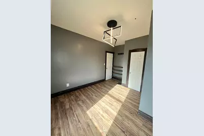 2715 Sullivant Avenue, Columbus, OH 43204 - Photo 6