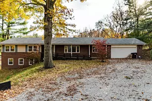 1101 Beechwood Dr NE, Lancaster, OH 43130 - Photo 2