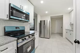 798 E Mithoff St, Columbus, OH 43206 - Photo 6