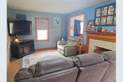 185 Adams Street, Corning, OH 43730 - Photo 6