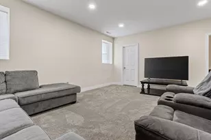 3832 Emmons Ave, Columbus, OH 43219 - Photo 30