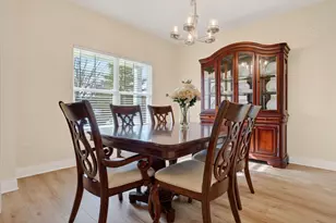 3832 Emmons Ave, Columbus, OH 43219 - Photo 6