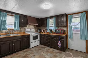 377 E Union St, Circleville, OH 43113 - Photo 14