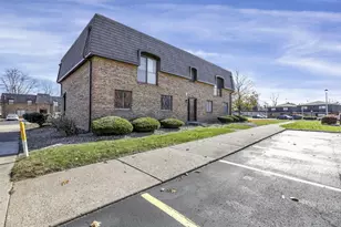 625 Country Club Dr, Newark, OH 43055 - Photo 2