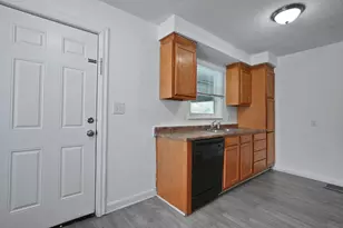 1303 Oakland Park Ave, Columbus, OH 43224 - Photo 12