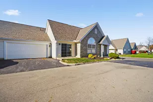 7845 Meadowlark Ln S, Reynoldsburg, OH 43068 - Photo 4