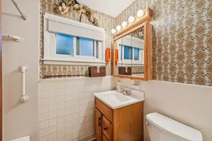 1563 Genoa Pl, Columbus, OH 43227 - Photo 20