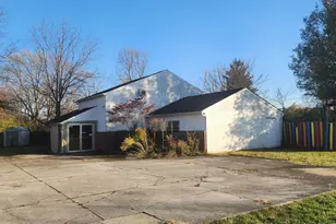 1335 Francisco Rd, Columbus, OH 43220 - Photo 2